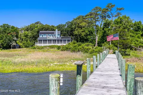 1523 Shepard Rd SE, Southport, NC 28461