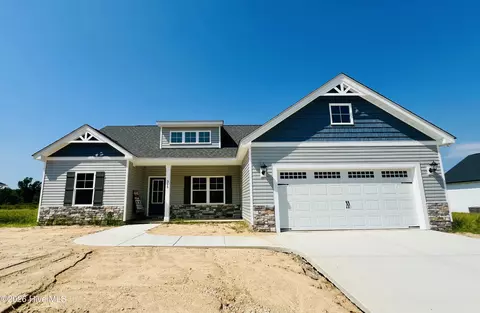 315 Creeks Edge Dr, Pikeville, NC 27863