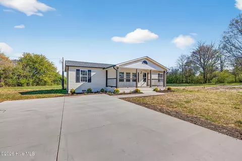 335 Myrtle Rd, Selma, NC 27576 photo 2