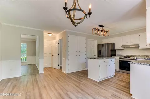 Entry Way - 283 Ashbrook Dr, Martinez, GA 30907 photo 4 of 7