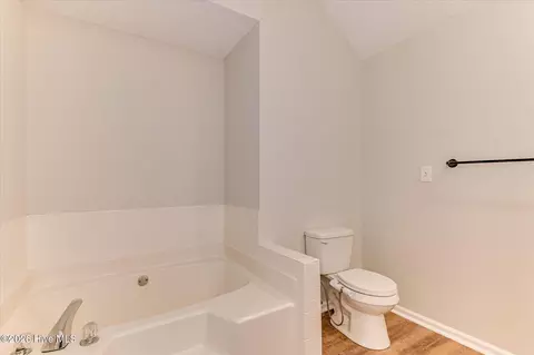 Bath - 283 Ashbrook Dr, Martinez, GA 30907 photo 3 of 6