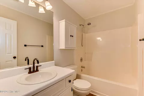 Bath - 283 Ashbrook Dr, Martinez, GA 30907 photo 6 of 6