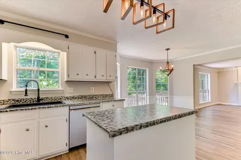 Kitchen - 283 Ashbrook Dr, Martinez, GA 30907 photo 4 of 4