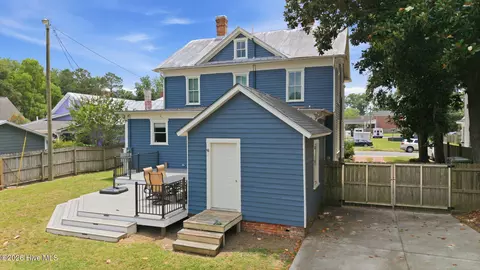 Exterior - 314 E 2nd St, Washington, NC 27889 photo 4 of 15