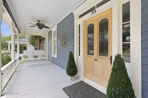 Exterior - 314 E 2nd St, Washington, NC 27889 photo 5 of 15