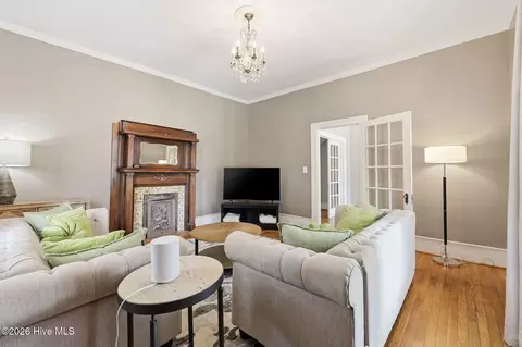 Living - 314 E 2nd St, Washington, NC 27889 photo 2 of 6
