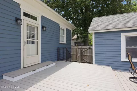 Exterior - 314 E 2nd St, Washington, NC 27889 photo 14 of 15