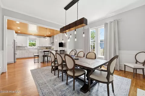 Dining - 314 E 2nd St, Washington, NC 27889 photo 1 of 2