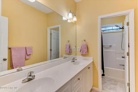 Bath - 644 Cornerstone Pl, Evans, GA 30809 photo 4 of 5