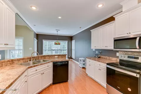 Kitchen - 644 Cornerstone Pl, Evans, GA 30809 photo 5 of 5