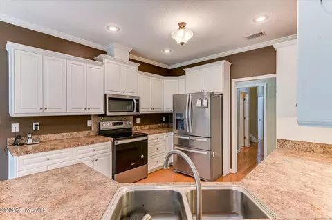Kitchen - 644 Cornerstone Pl, Evans, GA 30809 photo 3 of 5
