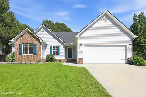 120 Walnut Hills Dr, Richlands, NC 28574