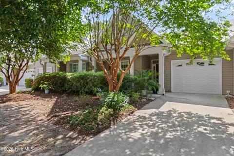 5136 Elton Dr SE, Southport, NC 28461