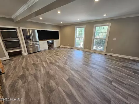 Living - 415 Whitebridge Rd, Hampstead, NC 28443 photo 2 of 11