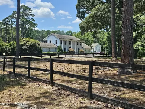 415 Whitebridge Rd, Hampstead, NC 28443