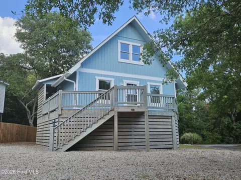 116 SW 22nd St, Oak Island, NC 28465