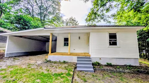 128 Dawkins St, Rockingham, NC 28379