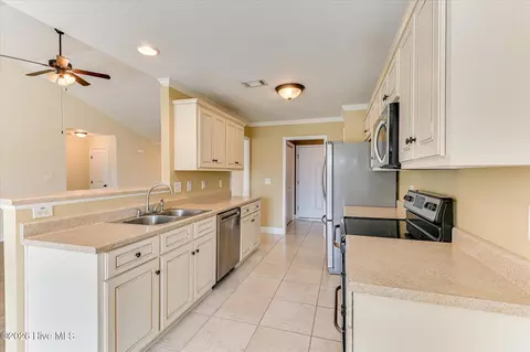 Kitchen - 2110 Red Maple Trce, Evans, GA 30809 photo 1 of 4