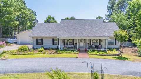 114 Bellhaven Dr, Carthage, NC 28327
