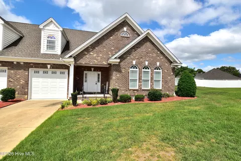 140 Bridgeport Ct, Rocky Mount, NC 27804