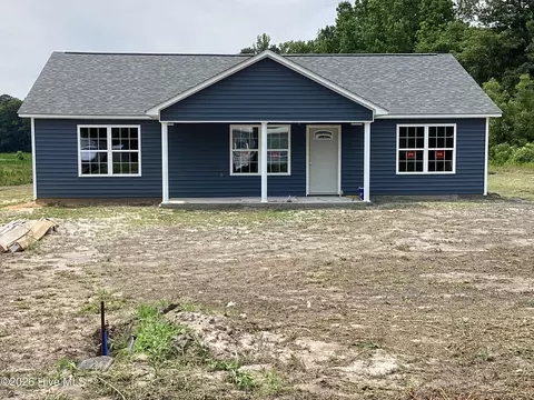216 Hc Powers Rd, Wallace, NC 28466
