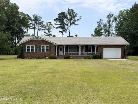 3144 Wintergreen Rd, Cove City, NC 28523