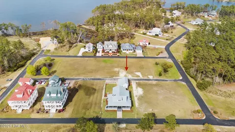 35 Eastcove Way, Oriental, NC 28571