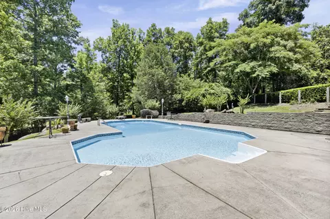 Exterior - 3287 Surrey Rd, Thomson, GA 30824 photo 7 of 10