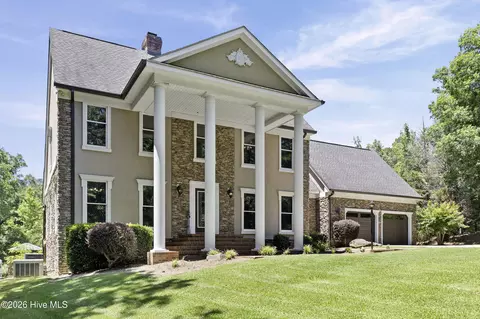 Exterior - 3287 Surrey Rd, Thomson, GA 30824 photo 2 of 10