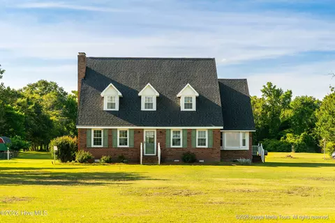 5723 Bowen Dr, Grifton, NC 28530