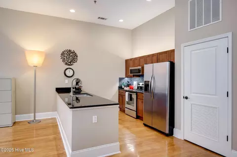 Kitchen - 936 Broad St, Augusta, GA 30901 photo 2 of 4
