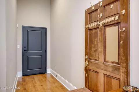 Entry Way - 936 Broad St, Augusta, GA 30901 photo 2 of 4