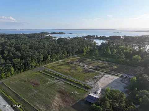 705 Russells Creek Rd, Beaufort, NC 28516