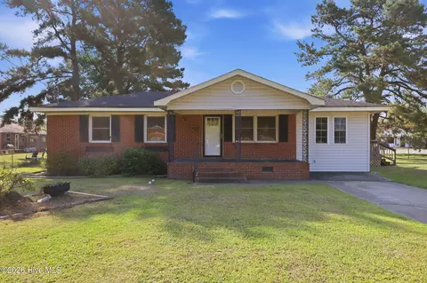 4415 Reaves Rd, Ayden, NC 28513