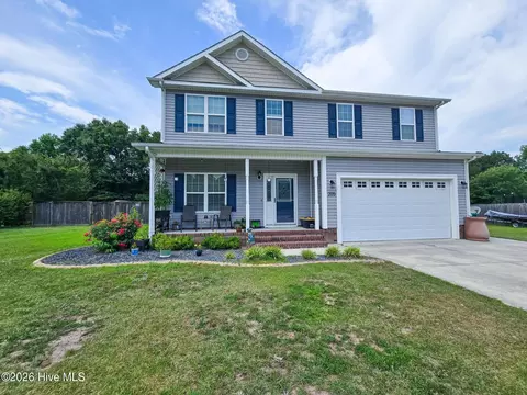 205 Bell Ridge Ln, Hubert, NC 28539