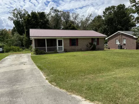 122 Hampton Dr, Castle Hayne, NC 28429