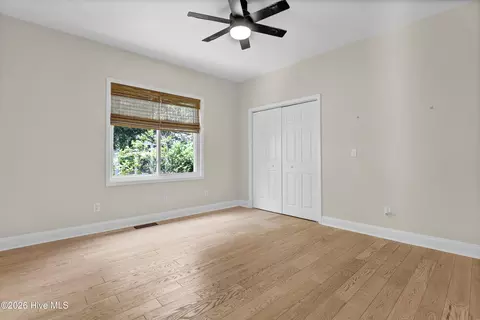 Bedroom - 427 Lakeview Dr, Hampstead, NC 28443 photo 2 of 2