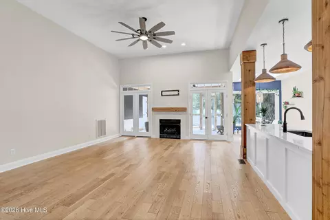 Living - 427 Lakeview Dr, Hampstead, NC 28443 photo 2 of 2