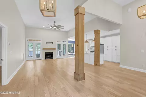 Living - 427 Lakeview Dr, Hampstead, NC 28443 photo 1 of 2