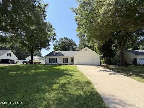 207 Forest Oaks Dr, New Bern, NC 28562