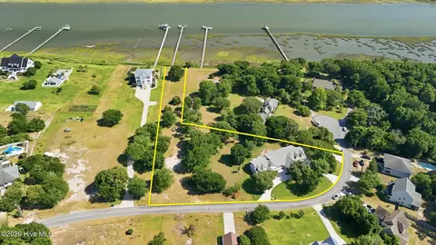 View/Area - 121 Harbour Dr, Hubert, NC 28539 photo 1 of 2