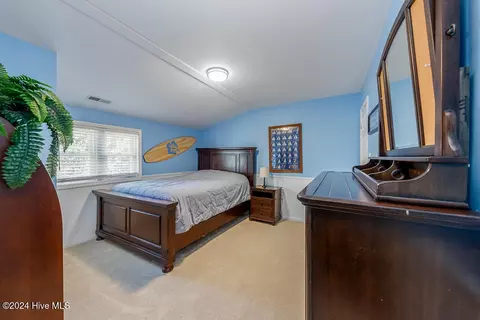 Bedroom - 121 Harbour Dr, Hubert, NC 28539 photo 3 of 5