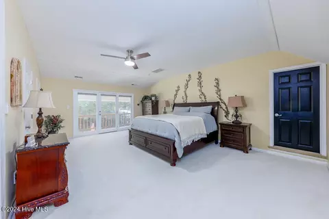 Bedroom - 121 Harbour Dr, Hubert, NC 28539 photo 4 of 5