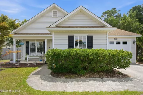 8667 Orchard Loop Rd NE, Leland, NC 28451
