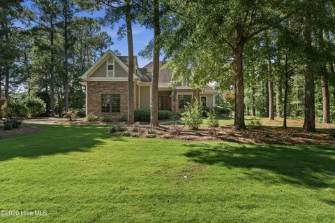 185 Red Berry Dr, Wallace, NC 28466
