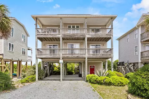 3759 Island Dr, North Topsail Beach, NC 28460