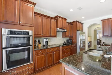 Kitchen - 130 Shadow Creek Ct, Pinehurst, NC 28374 photo 4 of 4