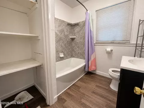 Bath - 47 Hatchett St, Murphy, NC 28906 photo 1 of 2