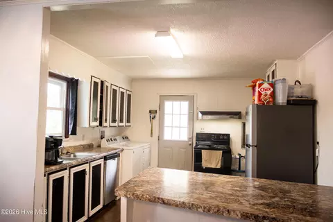 Kitchen - 47 Hatchett St, Murphy, NC 28906 photo 1 of 6