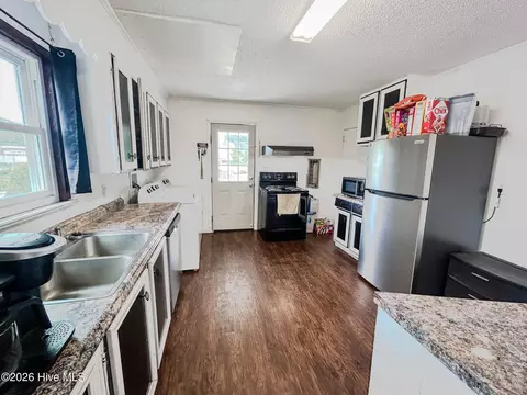 Kitchen - 47 Hatchett St, Murphy, NC 28906 photo 6 of 6